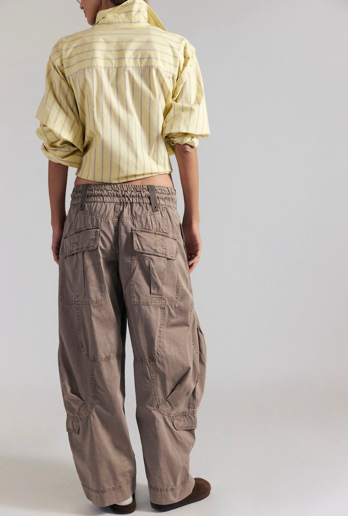 Onset Parachute Pants/ Dusted Cocoa