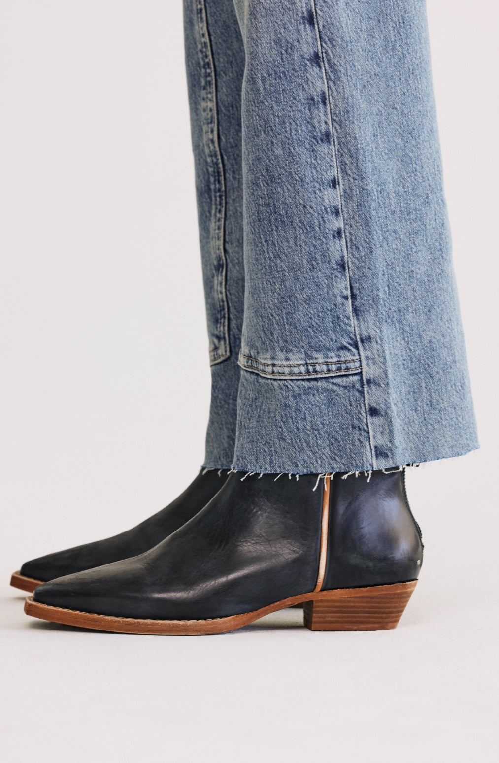 Risk Taker Mid-Rise Jeans