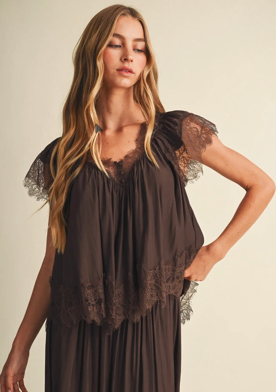Lace Flutter Sleeve Blouse