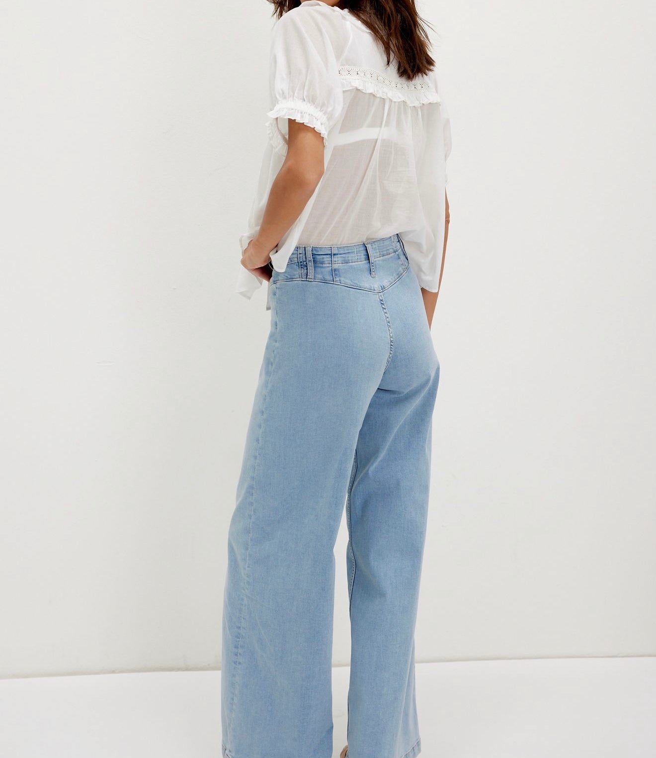 Libre Wide Leg Jeans