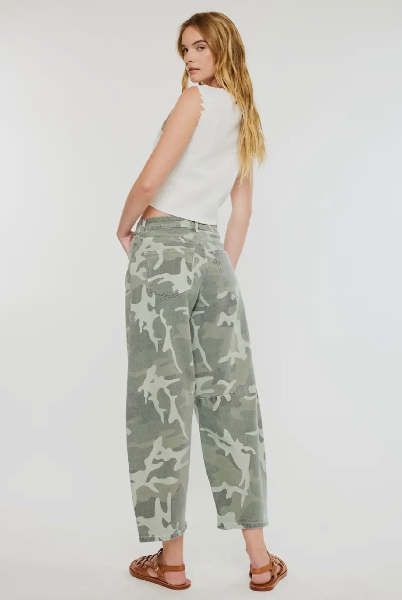 High rise horseshoe fit camo jean